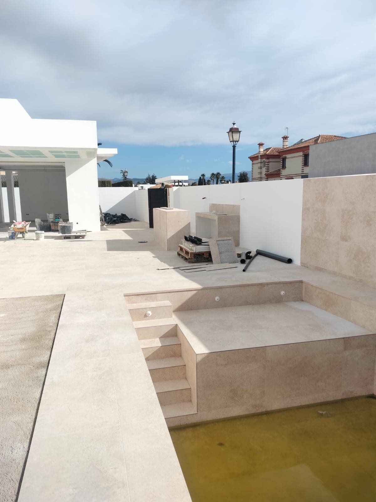 Pintura interior Granada: techo y paredes