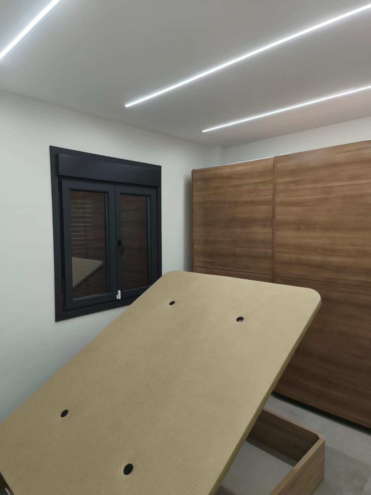 Eliminación de gotelé en Granada y pintura lisa