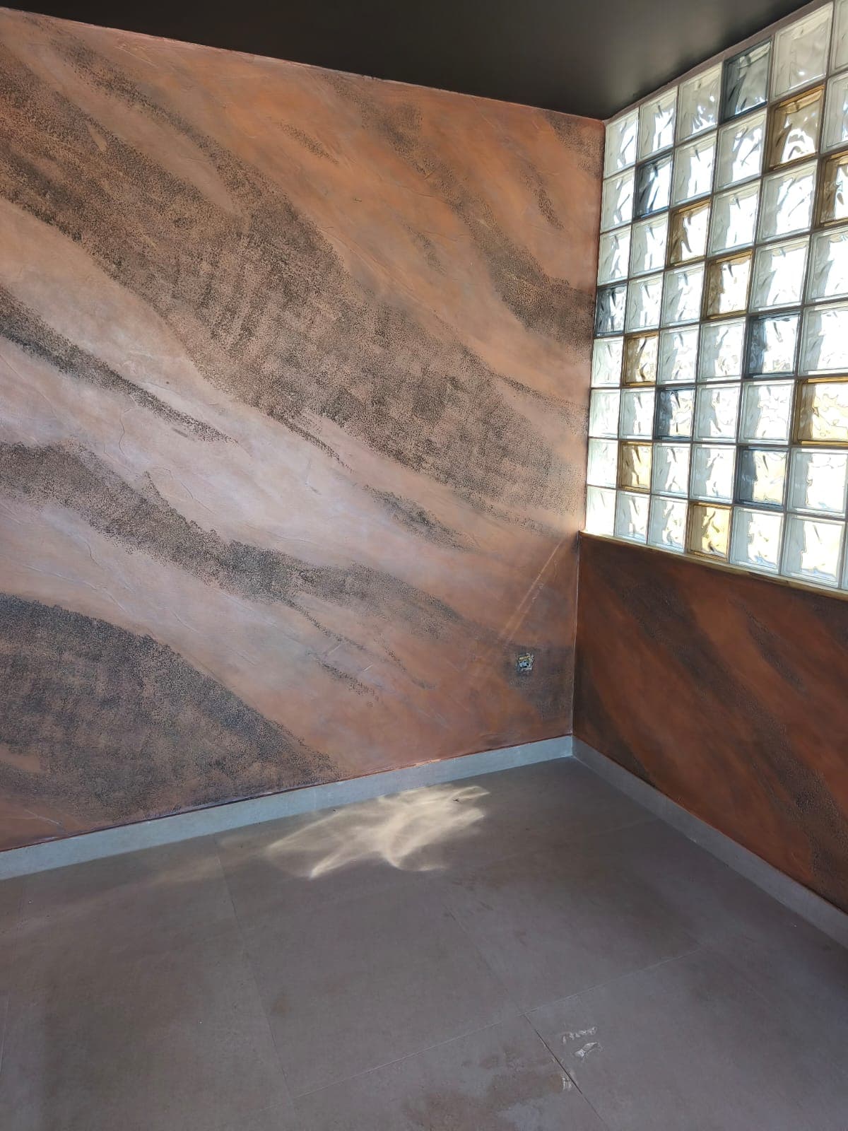 Salón pintado en Granada: acabado liso y profesional